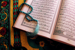 Lima Larangan yang Harus Diperhatikan Saat Membaca Al-Quran