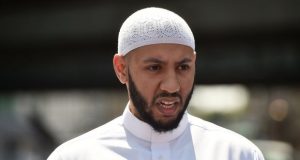 Tindakan Imam Masjid Finsbury Park Membuat JK Rowling Terharu
