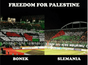 Solidaritas untuk Palestina dari Tribun Stadion Indonesia