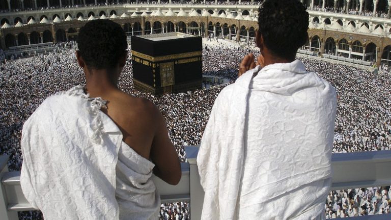 Sedekahkan Uang Haji untuk Fakir Miskin, Abdullah bin Al-Mubarak Diwakilkan Hajinya oleh Malaikat