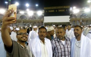 Sebaiknya Jamaah Haji Tidak Selfie Berlebihan di Masjidil Haram