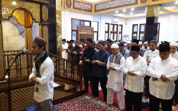 Shalat Tahajud Sebelum Tidur, Sah? - Islami[dot]co