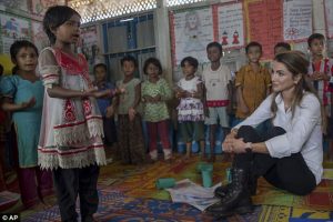 Alangkah Terpukulnya Ratu Rania Al Abdullah Melihat Pengungsi Rohingya…