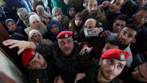 Ribuan Orang Palestina Memadati Perbatasan Gaza dengan Mesir