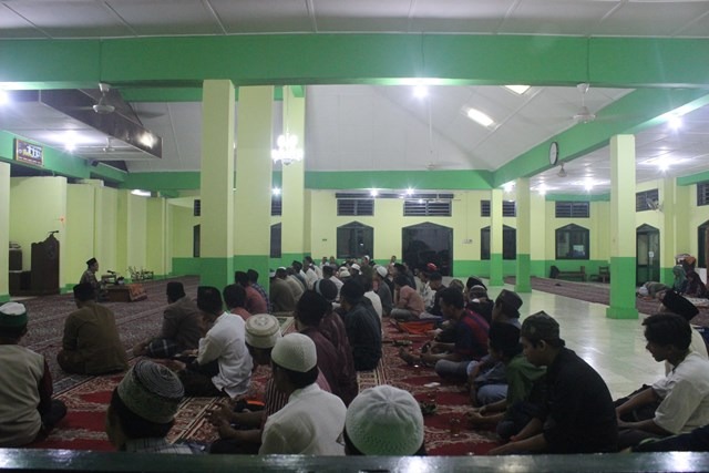 Masjid: Antara Tempat Politisi dan Strategi Dakwah Nabi