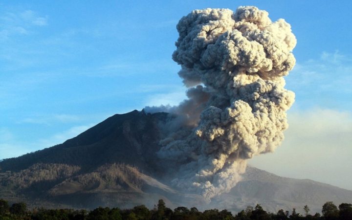 Download 82 Koleksi Gambar Gunung Meletus Terbaik 