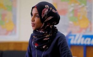 Ilhan Omar, Perempuan Berhijab Pertama di Kongres AS