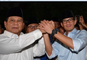 Janji Kesalehan Prabowo-Sandi dan Efek Politik Identitas yang Kerap Dipakai Keduanya