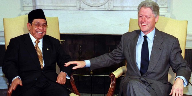 Humor Gus Dur Tentang Winston Churchill Yang Bikin Bill Clinton Ketawa Terbahak-bahak
