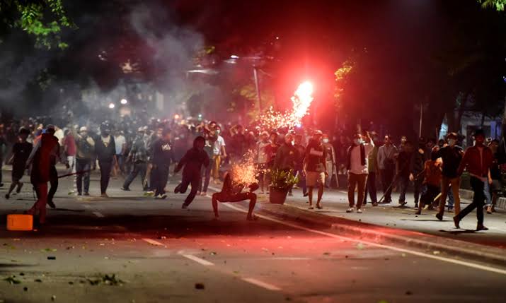Kerusuhan Jakarta dan Para Politisi Balita yang Mengipasinya