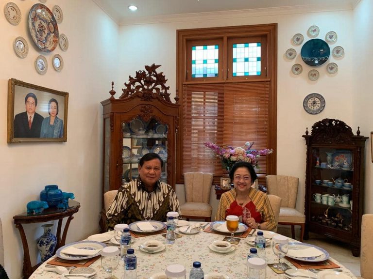 Politik Nasi Goreng Megawati yang Meluluhkan Hati Prabowo