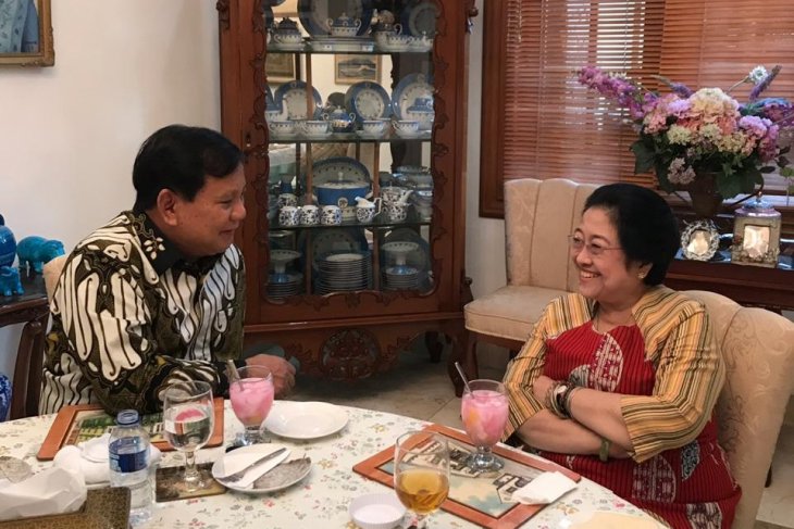 Cerita Di Balik Nasi Goreng Megawati dan Politisi yang Memakannya