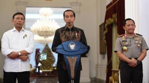 Ganti Pembantu Lama, Jokowi Umumkan Menteri Baru