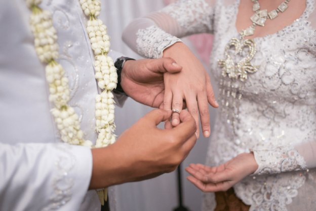 Bacaan Doa Saat Menikah di Bulan Syawal Latin dan Arab