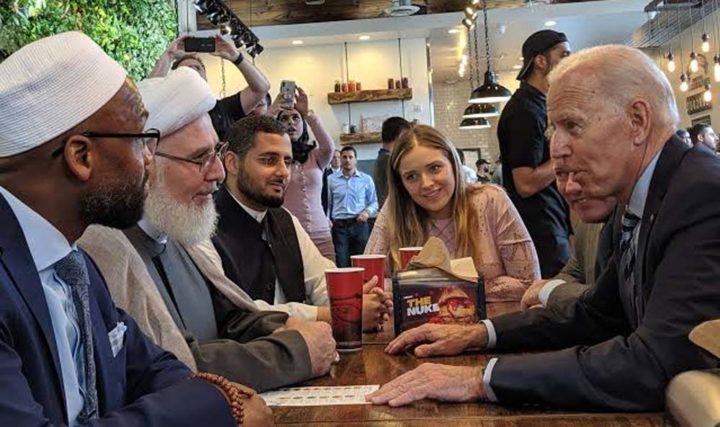 Janji Joe Biden kepada Muslim Amerika: Cabut Larangan Perjalanan dan Dorong UU Perangi Kejahatan Rasial