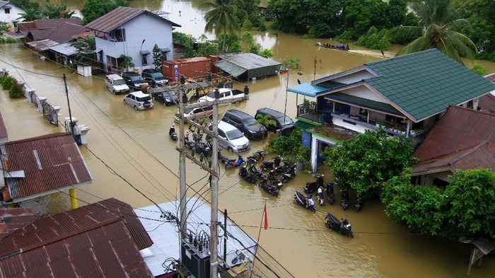 Dihantam Bencana Alam, Tanda Bahwa Indonesia Sedang Krisis Ekologi atau Karena Pengusaha Rakus?