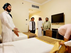 Tinjau Hotel Jemaah Haji 2022 di Madinah, Menag Yaqut: Dekat Masjid Nabawi