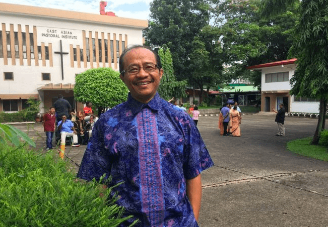 Romo Greg Soetomo, Pastor Lulusan UIN Jakarta: Sains Itu Tidak Bertentangan dengan Agama