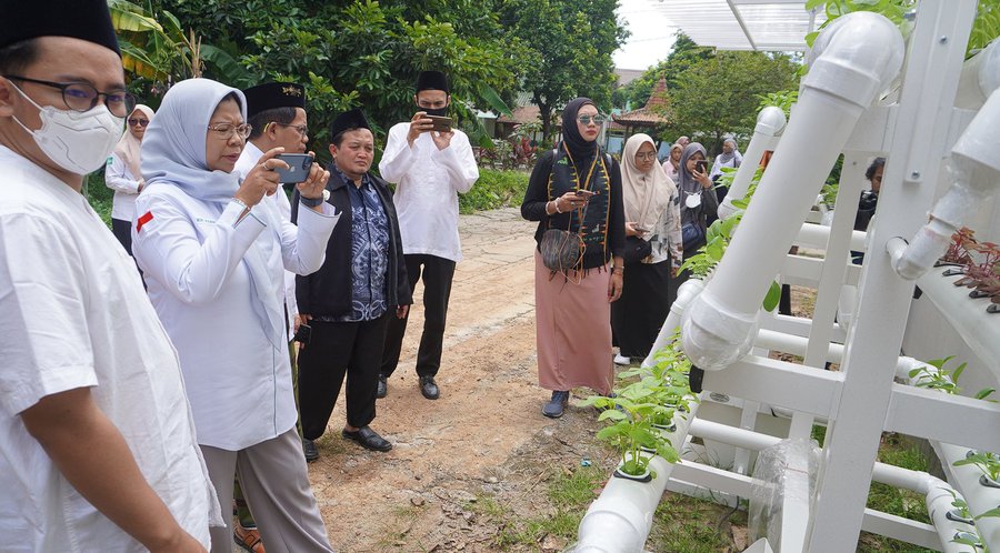 Program LPBI NU Dan Pesantren Hijau: Upaya Sosialisasi Isu Perubahan ...