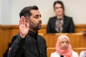 Humza Yousaf: Muslim Pertama yang Memimpin Skotlandia