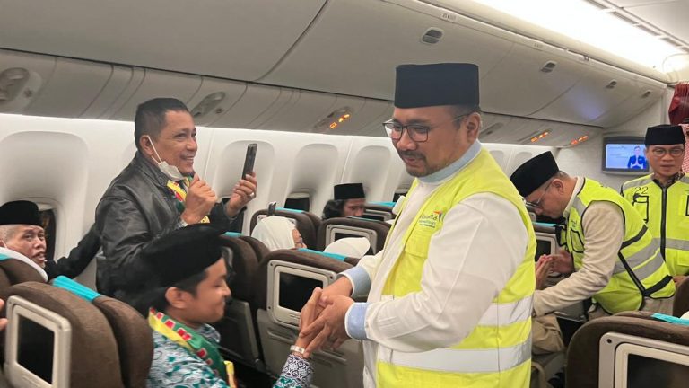 Kloter Pertama Jemaah Haji 2023 Diberangkatkan, Menag Yaqut Wanti-wanti Larangan Atribut Politik