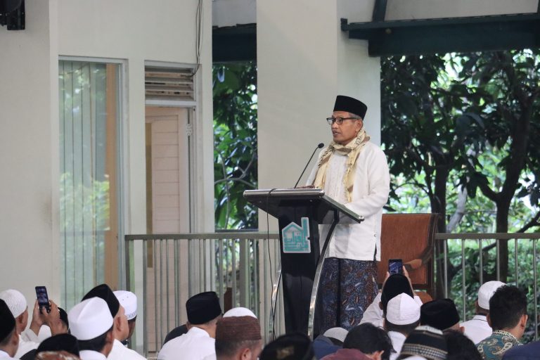 Gus Ulil Jelaskan Filosofi Makna Qurban Saat Menjadi Khatib Shalat Idul Adha di Masjid Bayt Al-Quran