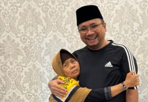 Bertemu Surini, Jemaah Haji yang Menabung Sejak Tahun 1975 dengan Berjualan Sayur, Gus Men: Sekuat Tenaga Beri Layanan Terbaik