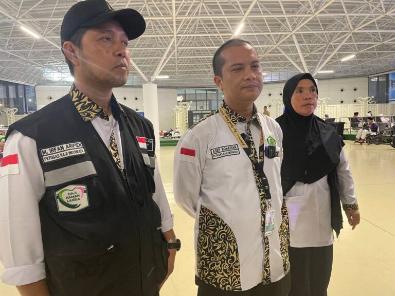 Jadi yang Pertama, Jemaah Haji Kloter SUB 1 Asal Bojonegoro Pulang ke Tanah Air