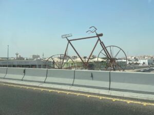 Bukan Sepeda Nabi Adam: Ini Sejarah Sepeda Raksasa di Jeddah