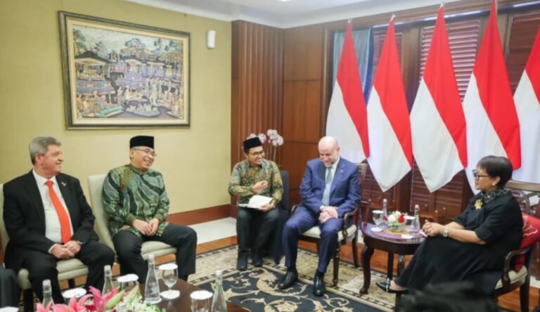 Bertemu Menlu RI, Penasihat Presiden Palestina: Retno Ibu Rakyat Palestina, Gus Yahya Bapak Rakyat Palestina