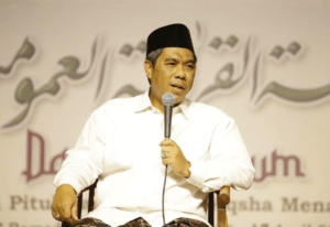 K.H. Zulfa Mustofa: Ahli Ushul Al-Fiqh dan Penyair Ulung